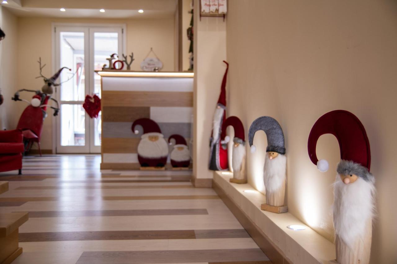 Abete Bianco - Albergo Del Natale Camigliatello Silano Luaran gambar